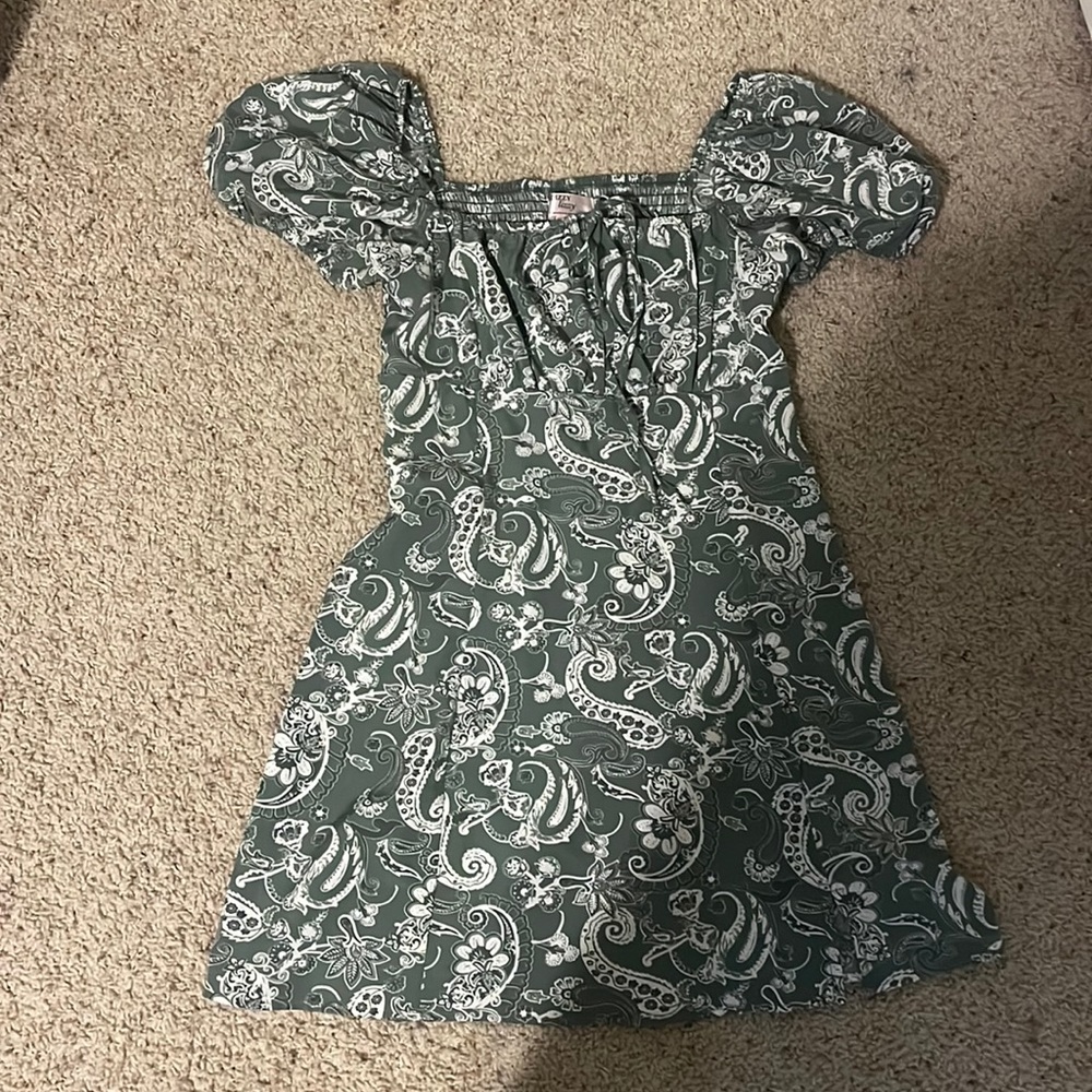 Green patterned mini dress